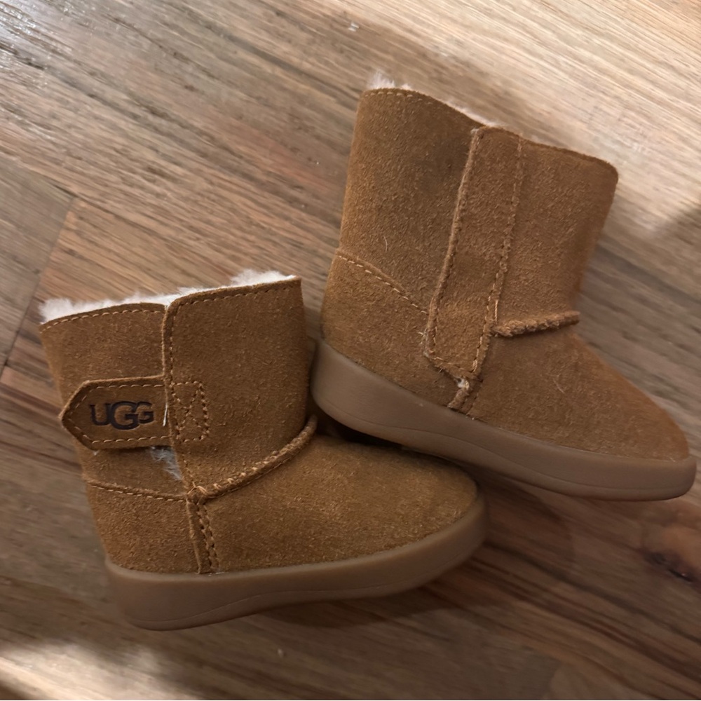 Baby Ugg Boots size 02/03 baby
